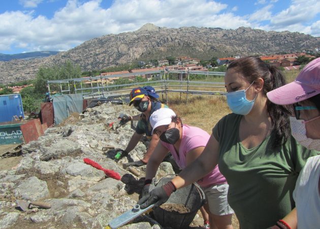 APADIS participa en excavaciones arqueológicas en Manzanares el Real